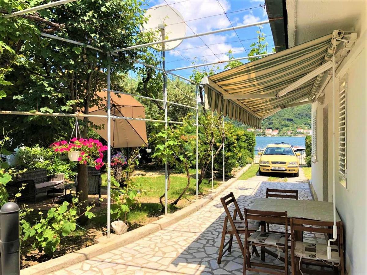 Apartments With Boat Mooring Marija Supetarska Draga Kültér fotó